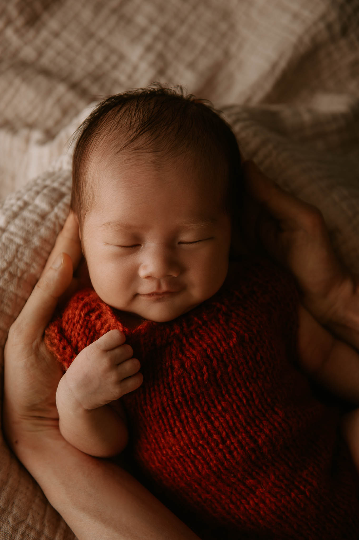 Candid and relaxed Hampshire newborn photography